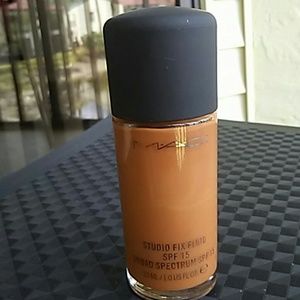 Mac Studio Fix Fluid Foundation